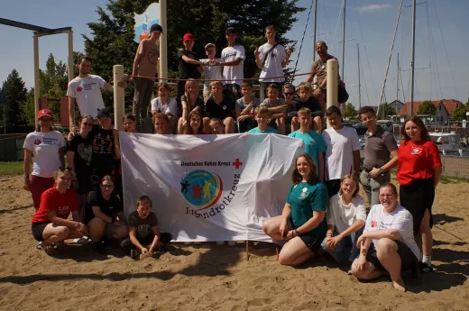 Die Teilnehmden und das Betreuerteam des JRK-Ferienlagers 2024